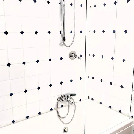 La Di Santa Chiara, 125mq, Idromassaggio, Centro - Novita Da Myassisisuite, Mowimy Po Polsku