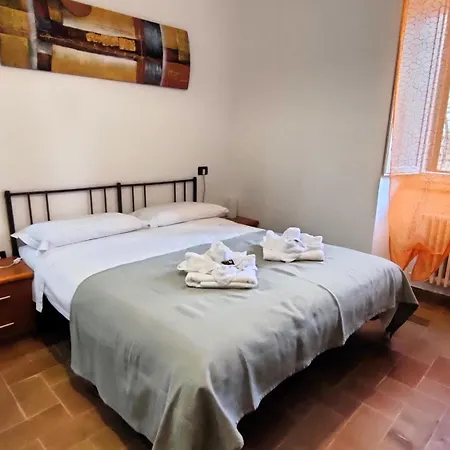 公寓 La Di Santa Chiara, 125mq, Idromassaggio, Centro - Novita Da Myassisisuite, Mowimy Po Polsku 阿西西