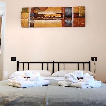 La Di Santa Chiara, 125mq, Idromassaggio, Centro - Novita Da Myassisisuite, Mowimy Po Polsku Apartment