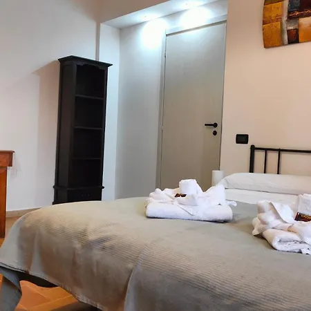 公寓 La Di Santa Chiara, 125mq, Idromassaggio, Centro - Novita Da Myassisisuite, Mowimy Po Polsku *