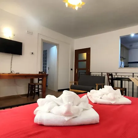Apartment La Di Santa Chiara, 125mq, Idromassaggio, Centro - Novita Da Myassisisuite, Mowimy Po Polsku Assisi