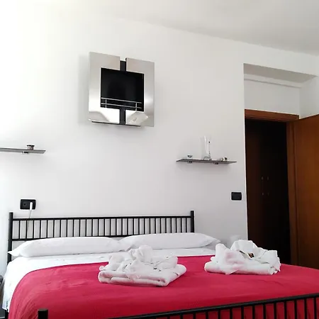 Apartment La Di Santa Chiara, 125mq, Idromassaggio, Centro - Novita Da Myassisisuite, Mowimy Po Polsku Assisi