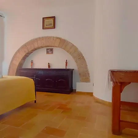 La Di Santa Chiara By Myassisisuite - Dormi In Casa Del '400 - 125 Mq, Raro Piano Terra - 3 Veri Letti Matrimoniali, Zero Divani Letto - Live Check-in, No Key Box, 3 Real Beds, Jacuzzi - Mówimy Po Polsku Appartamento Assisi