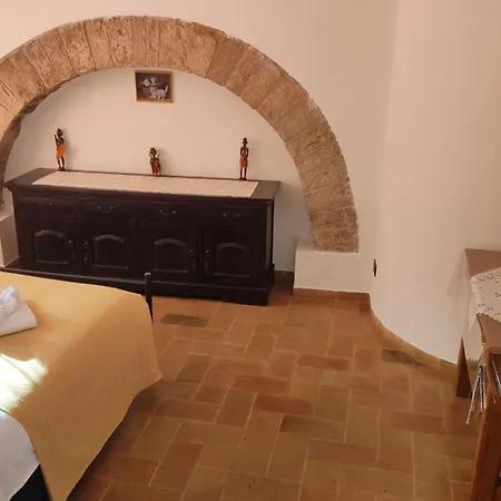 Appartamento La Di Santa Chiara By Myassisisuite - Dormi In Casa Del '400 - 125 Mq, Raro Piano Terra - 3 Veri Letti Matrimoniali, Zero Divani Letto - Live Check-in, No Key Box, 3 Real Beds, Jacuzzi - Mówimy Po Polsku Assisi