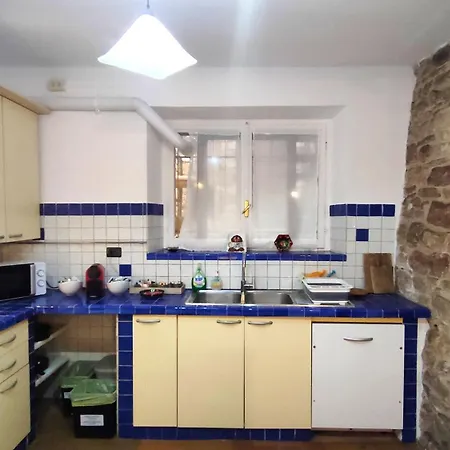 La Di Santa Chiara By Myassisisuite - Dormi In Casa Del '400 - 125 Mq, Raro Piano Terra - 3 Veri Letti Matrimoniali, Zero Divani Letto - Live Check-in, No Key Box, 3 Real Beds, Jacuzzi - Mówimy Po Polsku * Assisi