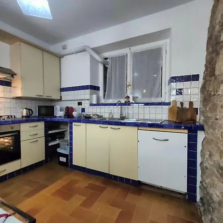 La Di Santa Chiara By Myassisisuite - Dormi In Casa Del '400 - 125 Mq, Raro Piano Terra - 3 Veri Letti Matrimoniali, Zero Divani Letto - Live Check-in, No Key Box, 3 Real Beds, Jacuzzi - Mówimy Po Polsku Appartamento Assisi