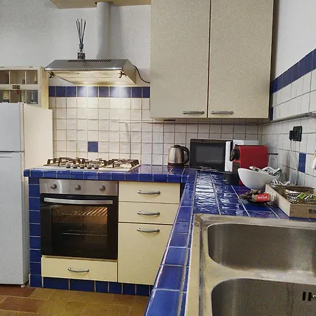 La Di Santa Chiara By Myassisisuite - Dormi In Casa Del '400 - 125 Mq, Raro Piano Terra - 3 Veri Letti Matrimoniali, Zero Divani Letto - Live Check-in, No Key Box, 3 Real Beds, Jacuzzi - Mówimy Po Polsku Assisi