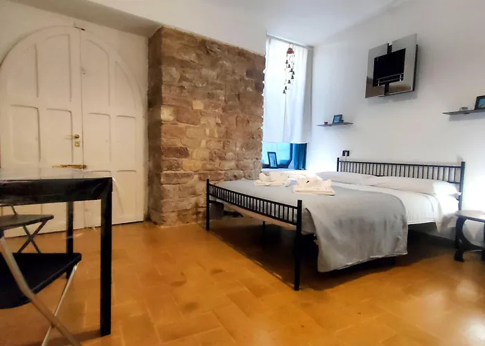 MyAssisiSuite - la Suite di Santa Chiara - Dimora Storica con Idromassaggio, 125mq di Lusso, Assisi Centro - Accoglienza Live - Mówimy po polsku Assisi